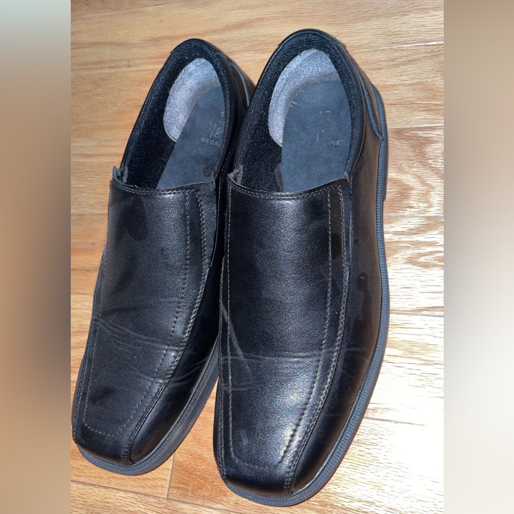 Dress shoes